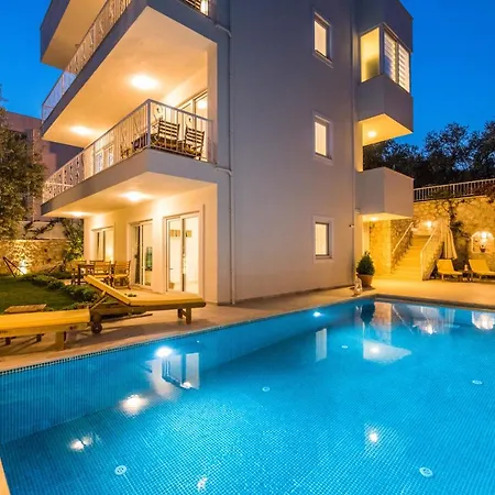 Apartmán Garden Court *