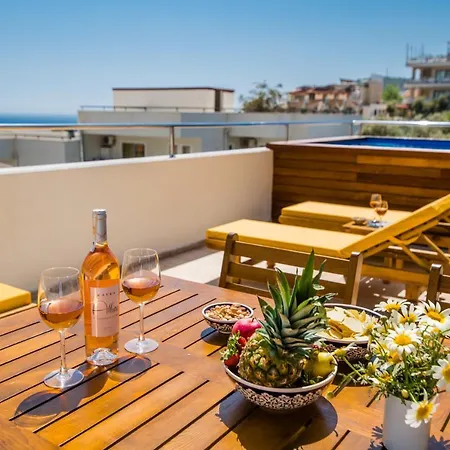 Апартаменты Garden Court