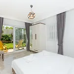 Garden Court דירה *