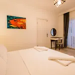 דירה Garden Court